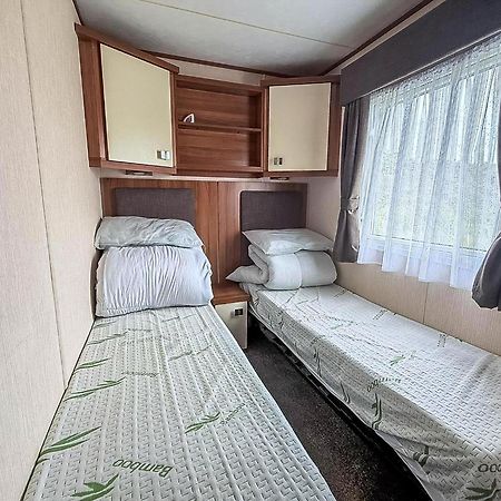 Lovely 8 Berth Caravan At Sunnydale In Lincolnshire Ref 35239S Louth  Zewnętrze zdjęcie