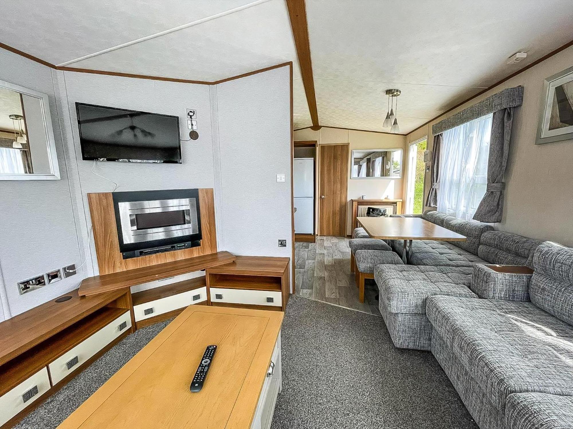 Lovely 8 Berth Caravan At Sunnydale In Lincolnshire Ref 35239S Louth  Zewnętrze zdjęcie
