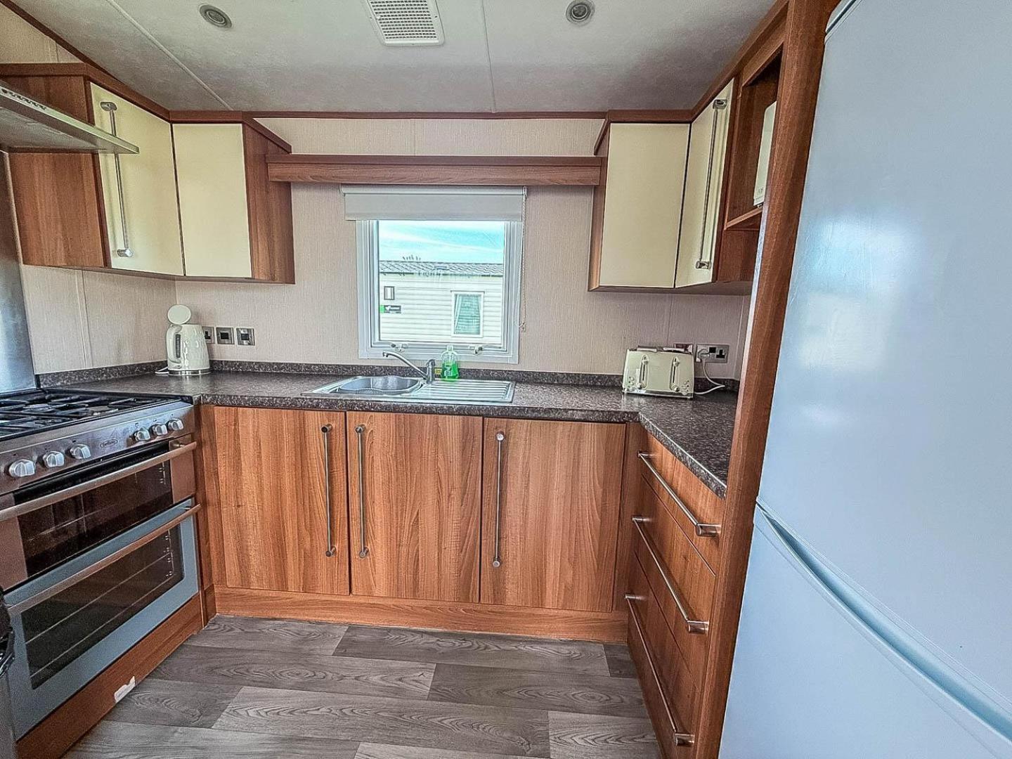 Lovely 8 Berth Caravan At Sunnydale In Lincolnshire Ref 35239S Louth  Zewnętrze zdjęcie