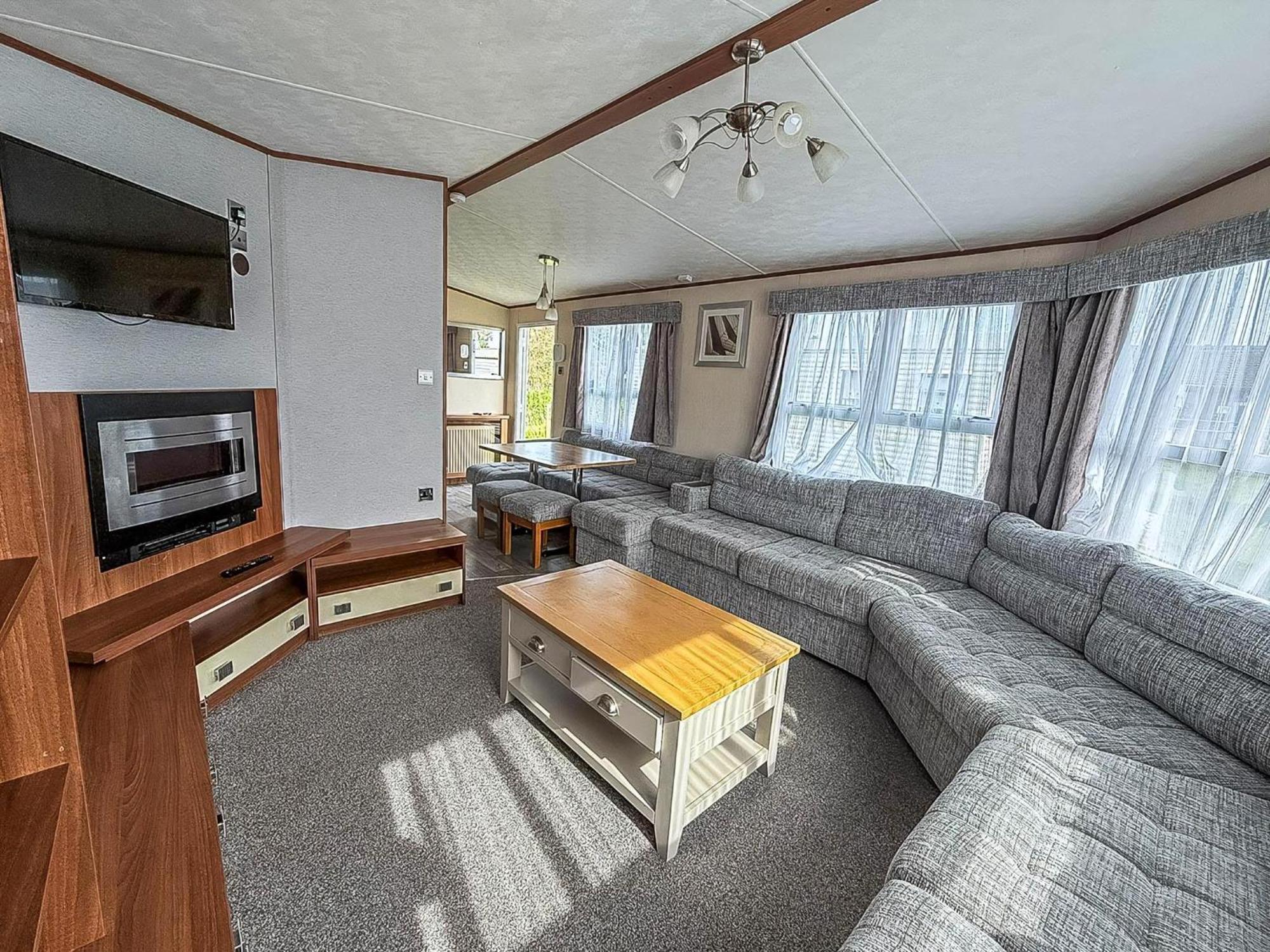 Lovely 8 Berth Caravan At Sunnydale In Lincolnshire Ref 35239S Louth  Zewnętrze zdjęcie